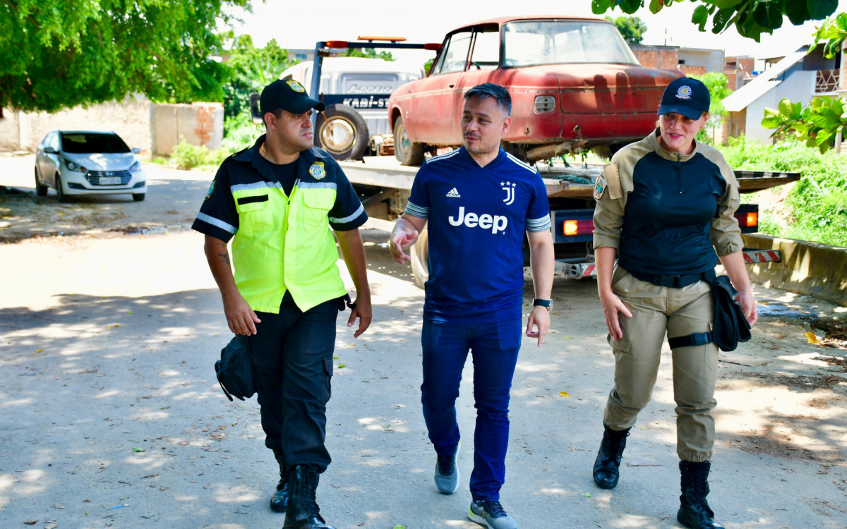 O secretário de Segurança Pública, Aruak Oliveira, acompanhou a operação de remoção de carcaças