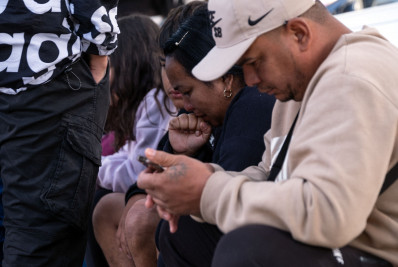 Na fronteira México-EUA, imigrantes choram após Trump cancelar entrevistas de asilo