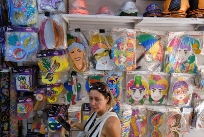 Confiança do comércio cai 2,6% em março, diz CNC