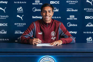 Vitor Reis é anunciado pelo City e se torna o zagueiro mais caro do futebol brasileiro