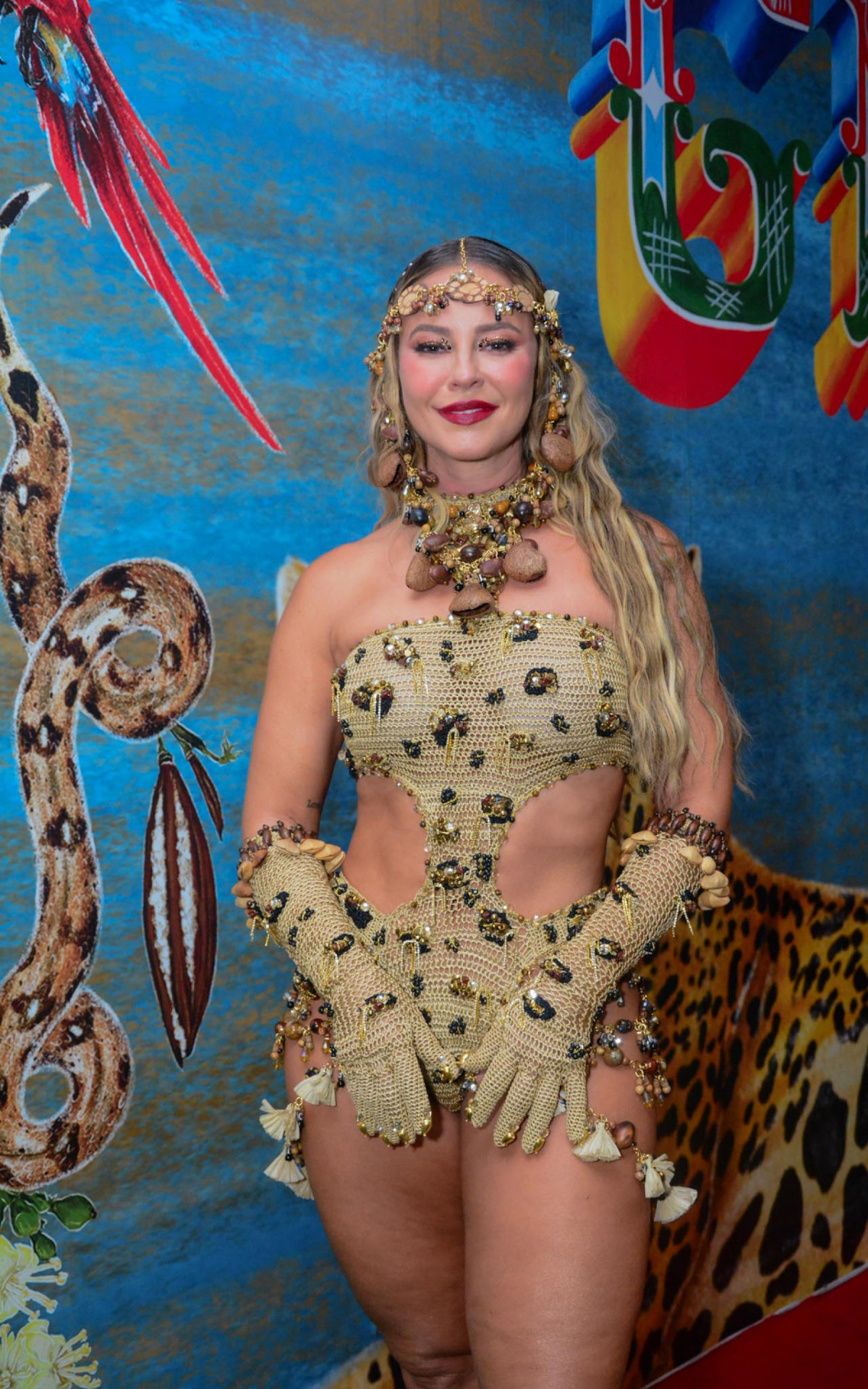 Paolla Oliveira participa de ensaio da Grande Rio