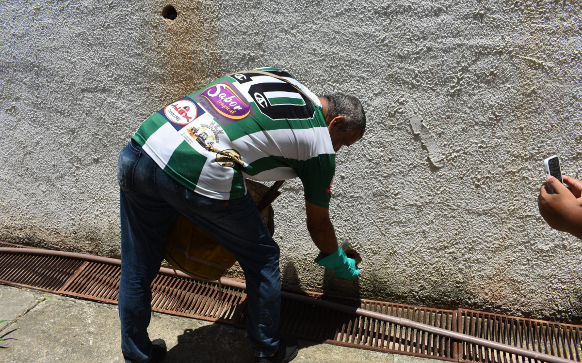 A Secretaria Municipal de Saúde fez nesta quarta-feira a desratização do prédio da Prefeitura
