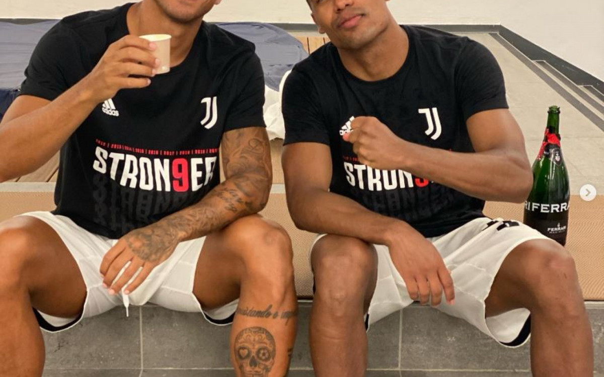 A proximidade de Alex Sandro com Danilo, pode ajudar o lateral-direito a jogar no Flamengo.