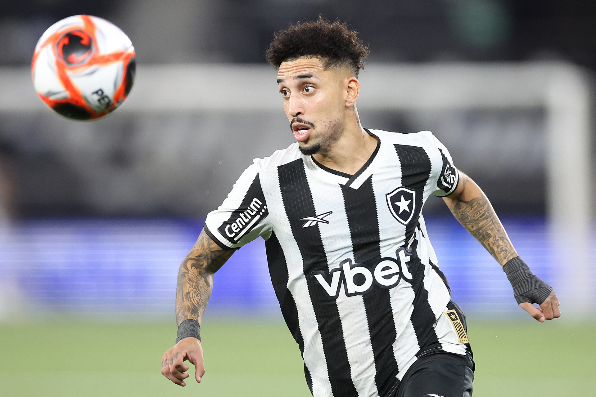 Kau&ecirc; foi titular em Botafogo x Volta Redonda - V&iacute;tor Silva/Botafogo