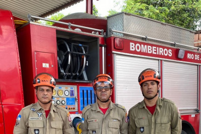 Ação da Secretaria de Defesa dos Animais e Corpo de Bombeiros resgatam gambá e filhotes em Belford Roxo