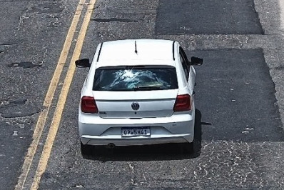 Ação conjunta da Prefeitura de Niterói e PM recupera dois carros roubados e prende quatro suspeitos por receptação