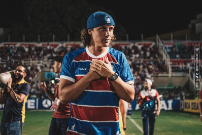 David Luiz é apresentado com festa em jogo do Fortaleza: 'Ansioso para estar em campo'
