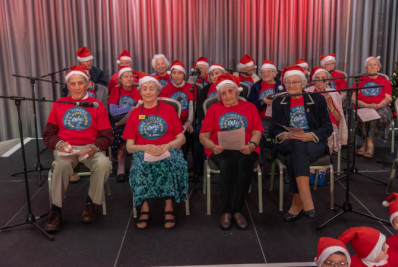 Coro mais velho do mundo, com idade média de 94 anos, quebra recorde do Guiness Book