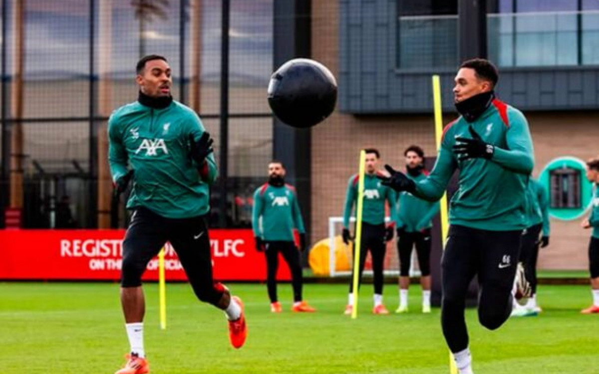 Liverpool x Ipswich Town: onde assistir, escalações e arbitragem