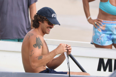 Conheça o segredo de Chay Suede para manter o corpo sarado