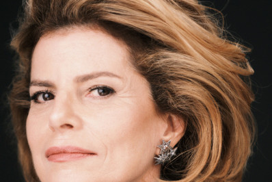 Débora Bloch muda de visual para viver Odete Roitman em 'Vale Tudo'; confira 