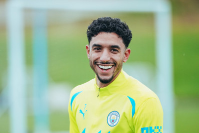 Zagueiro brasileiro do Manchester City é eleito um dos 50 jovens mais talentosos do mundo