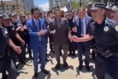 Vídeo: Ricardo Nunes canta 'gás de pimenta na cara dos vagabundos' em evento da GCM e é criticado