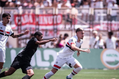 São Paulo vira para cima do Corinthians e fatura o penta da Copinha