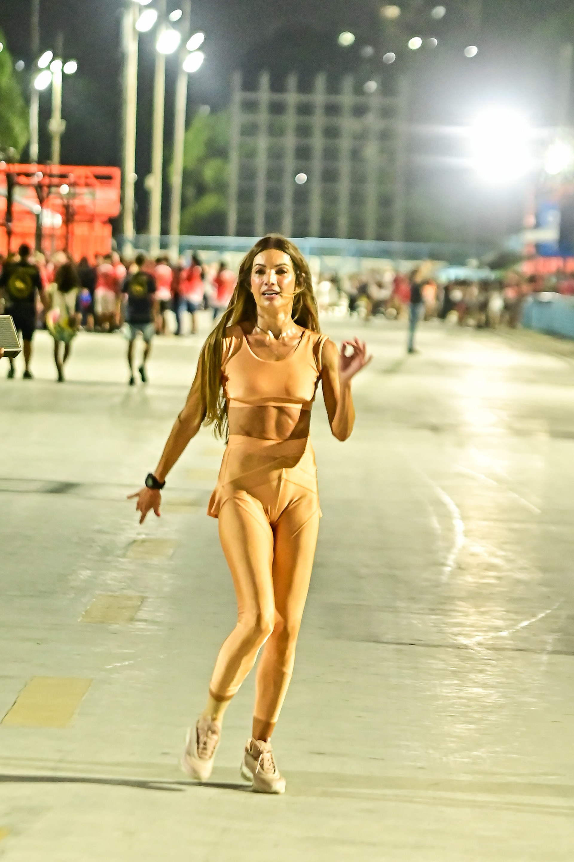 Patrícia Poeta ensaia na Marquês de Sapucaí - Marcelo Sá Barretto / Agnews