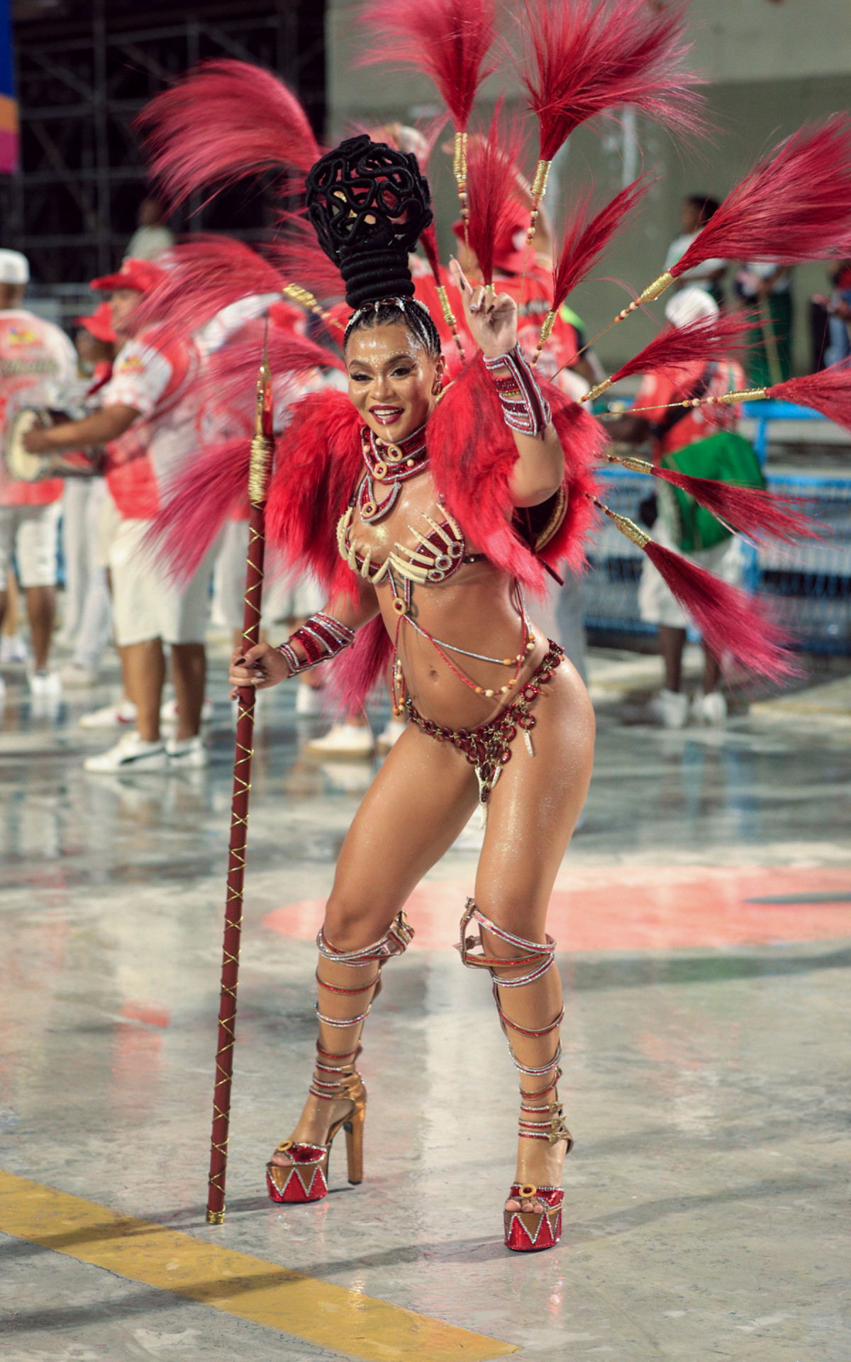 Andressa Marinho é rainha de bateria da Unidos de Padre Miguel