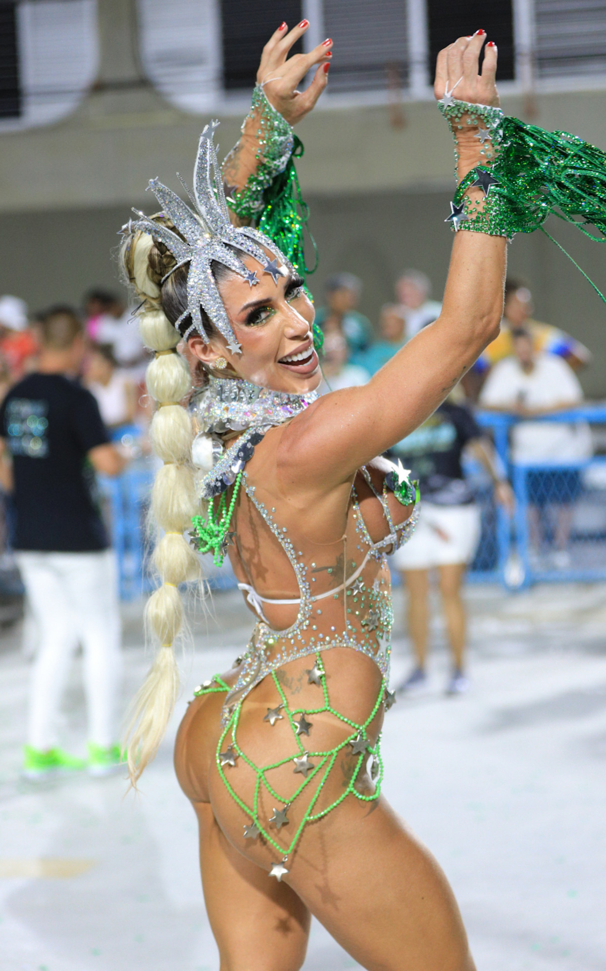 Tati Minerato durante ensaio da Mocidade de Padre Miguel