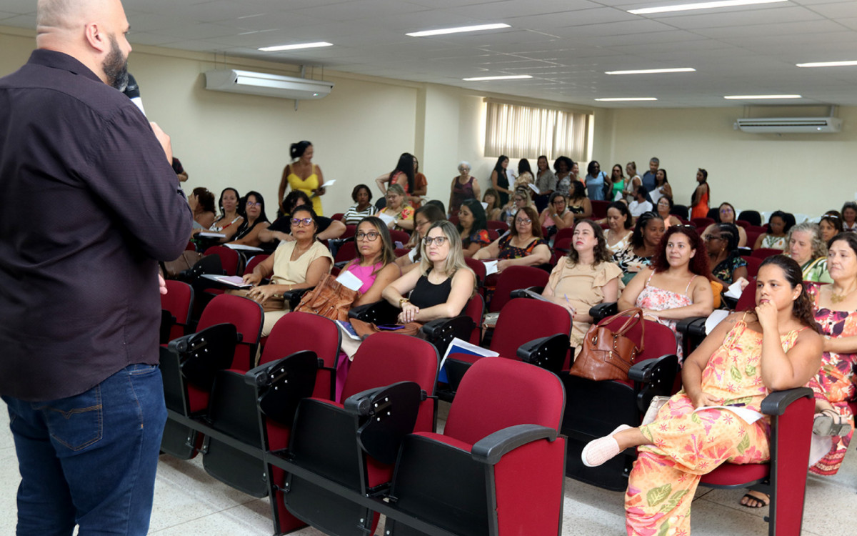 Construir escolas e adequar a infraestrutura das existentes é uma das prioridades