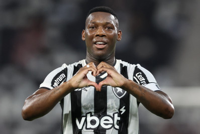 No Nilton Santos, Botafogo supera lanterna Bangu e volta a vencer no Carioca