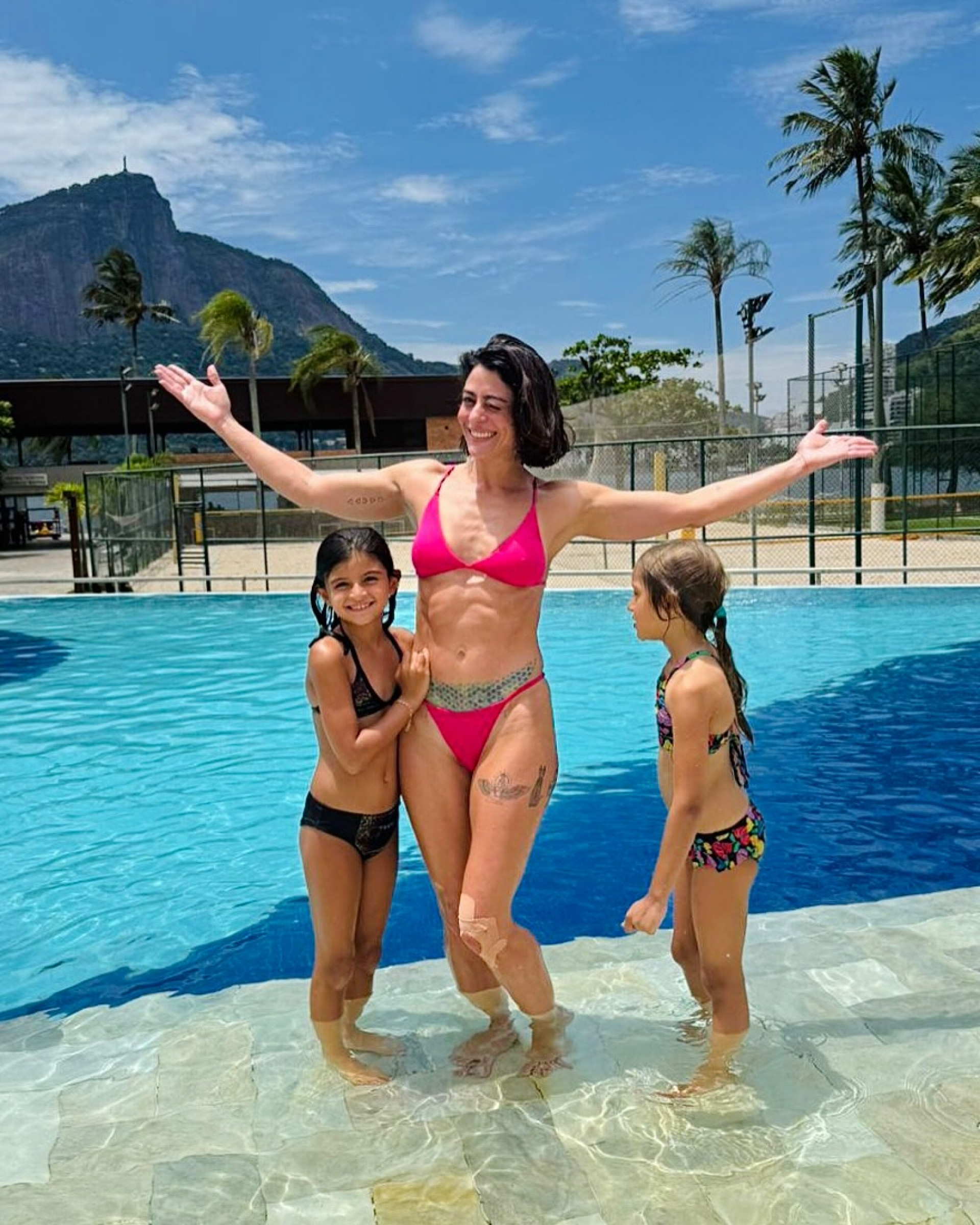 Carol Castro e a filha Nina - Reprodução / Instagram