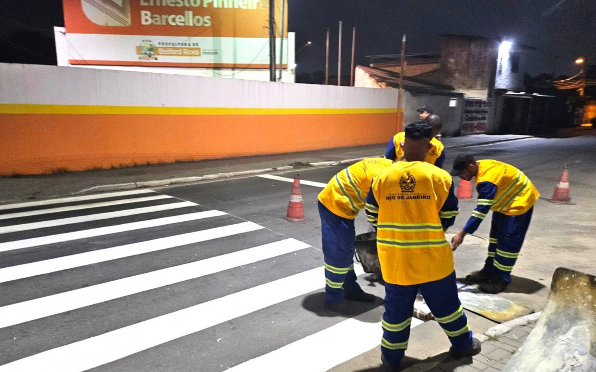 Em Itaipu, a sinalização horizontal foi feita em frente à escola municipal  Ernesto Pinheiro Barcelos