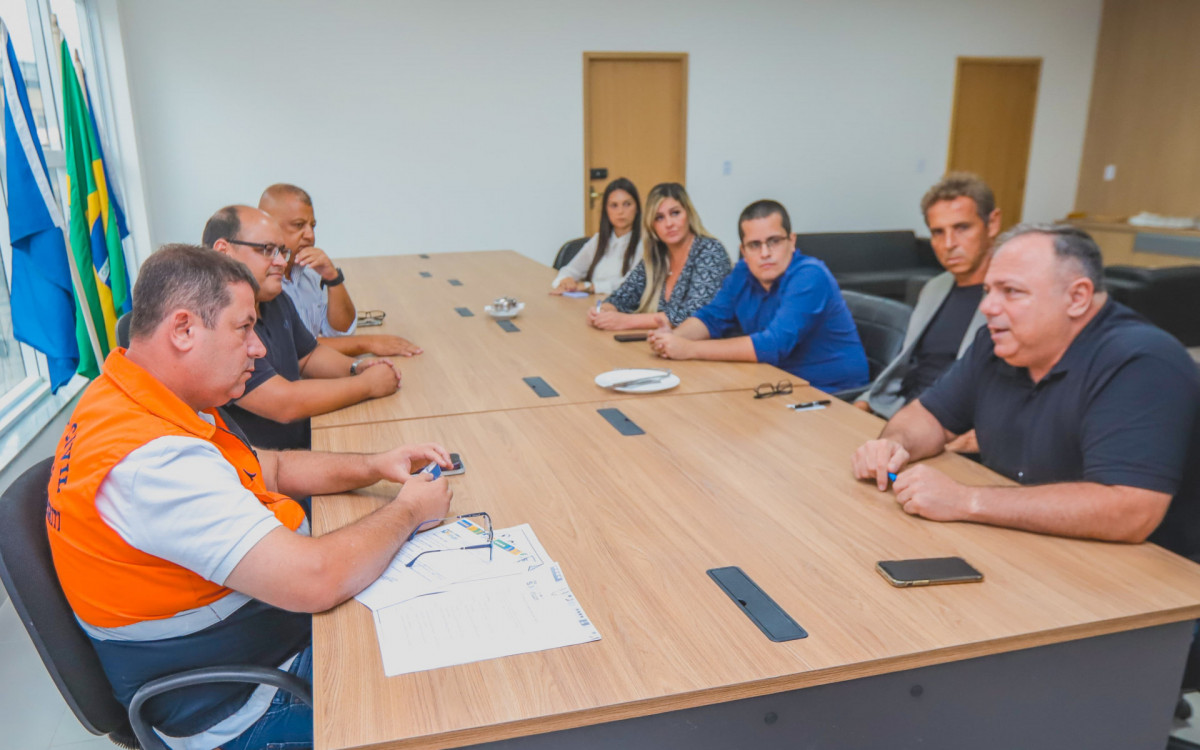 A reunião abordou a importância da parceria do governo municipal com o legislativo federal