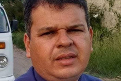 Pastor que se afogou ao tentar salvar adolescente no Guandu é enterrado em Realengo