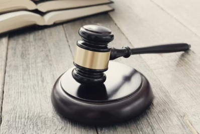 Paquistão condena quatro homens à morte por postagem contra Maomé