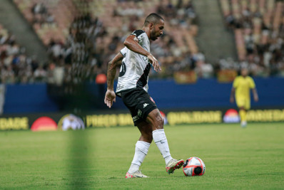 Lateral do Vasco, Paulo Henrique espera por fase artilheira e sonha com a Seleção