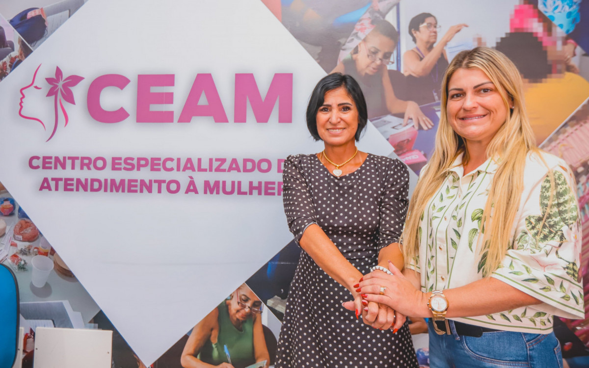 A subsecretária da Mulher, Ruth Tebaldi e a vice-prefeita e secretária da Cidadania, Dra. Letícia Costa