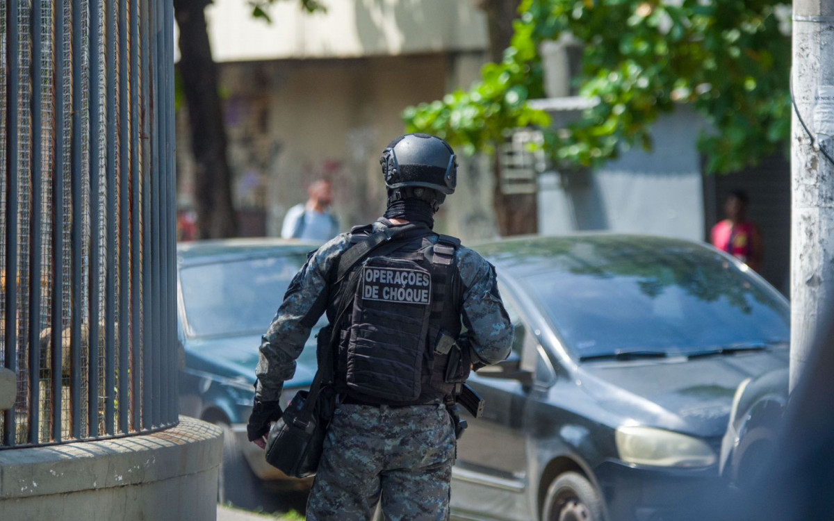 Delegado foi reconhecido e atacado pelos criminosos  - Armando Paiva / Agência O Dia