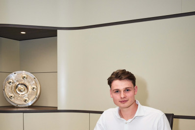 Bayern contrata goleiro promissor na Alemanha para suceder Manuel Neuer