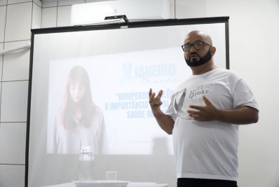 Orientação sobre saúde mental para funcionários do HCCOR