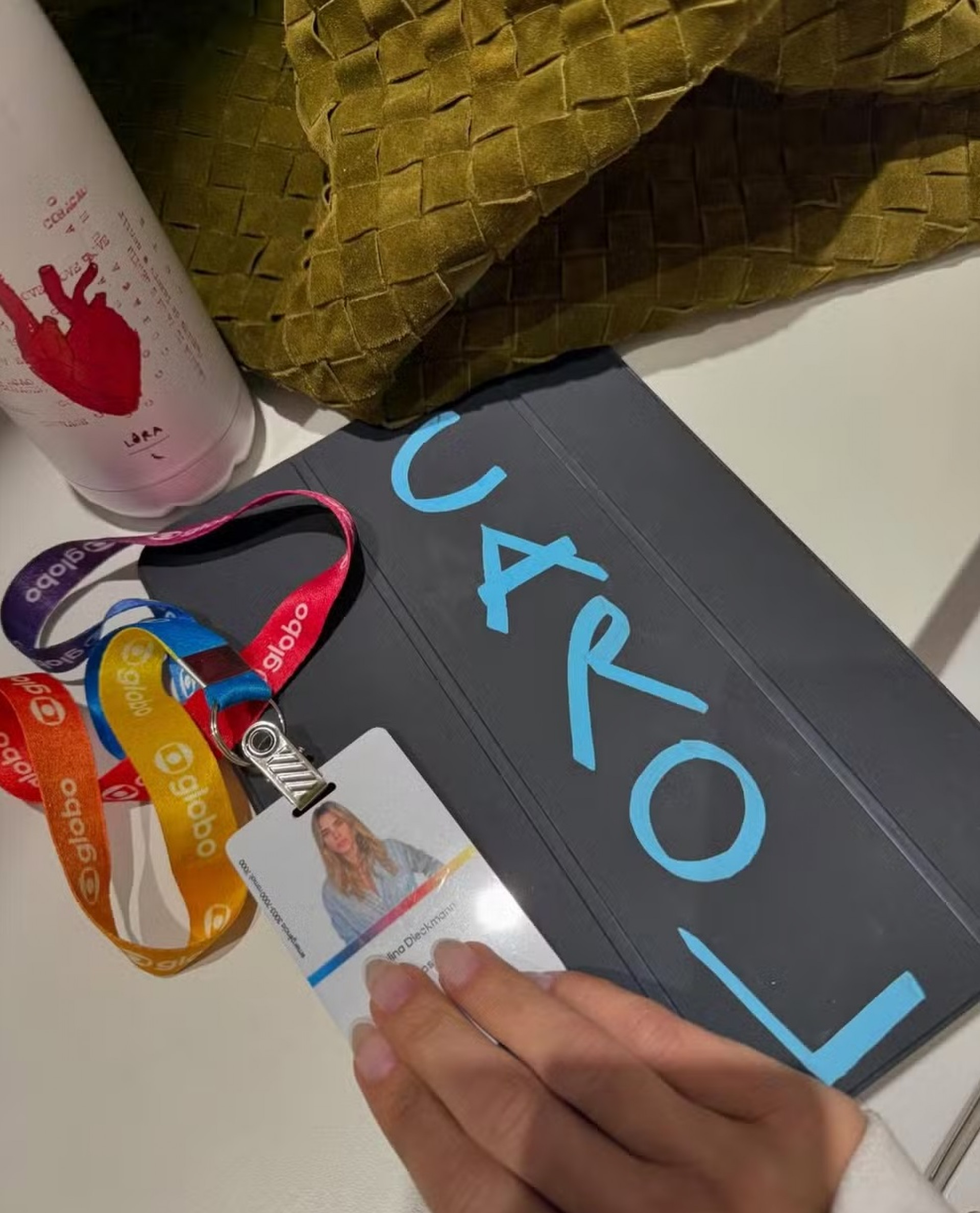 Carolina Dieckmann divulgou cliques nos bastidores da trama  - Reprodução/Instagram