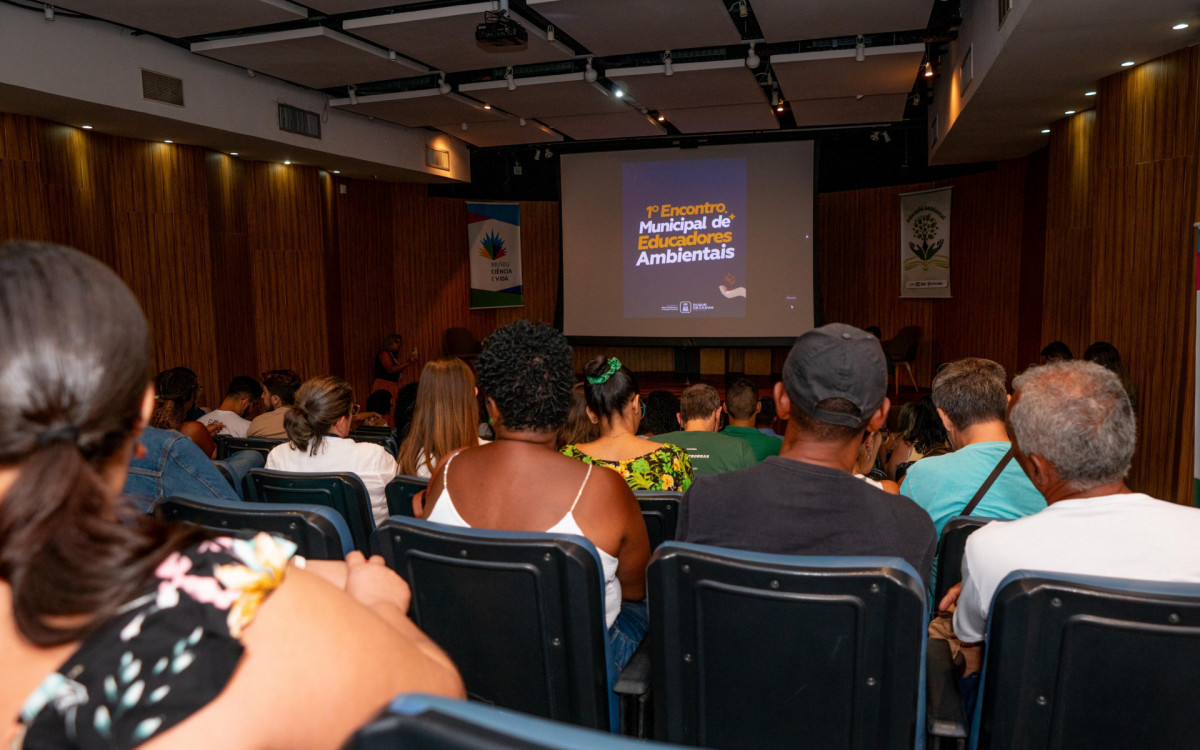Duque de Caxias realiza 1&ordm; encontro municipal de educadores ambientais - Divulga&ccedil;&atilde;o