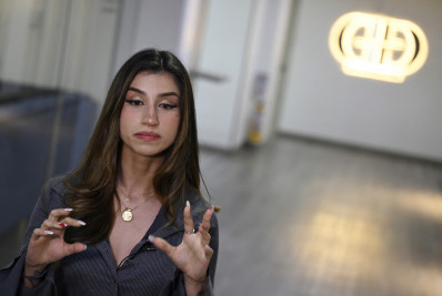 Criadoras de conteúdo adulto enfrentam abusos na Colômbia