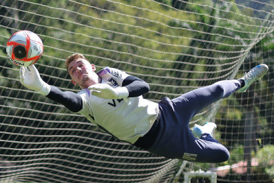 Léo Linck é regularizado pelo Botafogo e fica à disposição para a Supercopa Rei