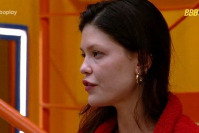 Vitória Strada compartilha sobre sua bissexualidade e relacionamento com Daniel Rocha