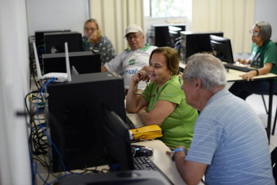 Volta Redonda está com inscrições abertas para oficinas de informática gratuitas para idosos nos Cras
