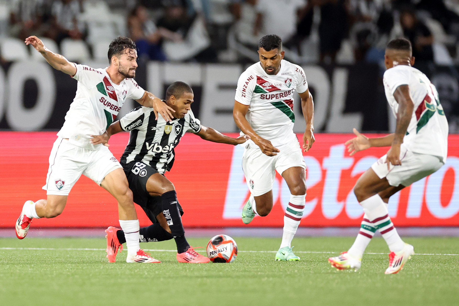 Botafogo x Fluminense no Estádio Nilton Santos
 - Vítor Silva/Botafogo