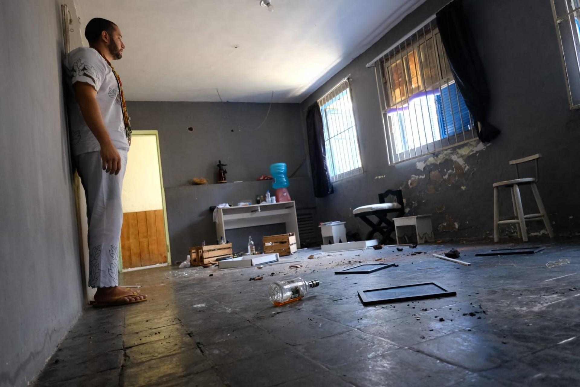 Casa de Umbanda foi invadida e destruída no Maracanã - Pedro Teixeira/Agência O DIA