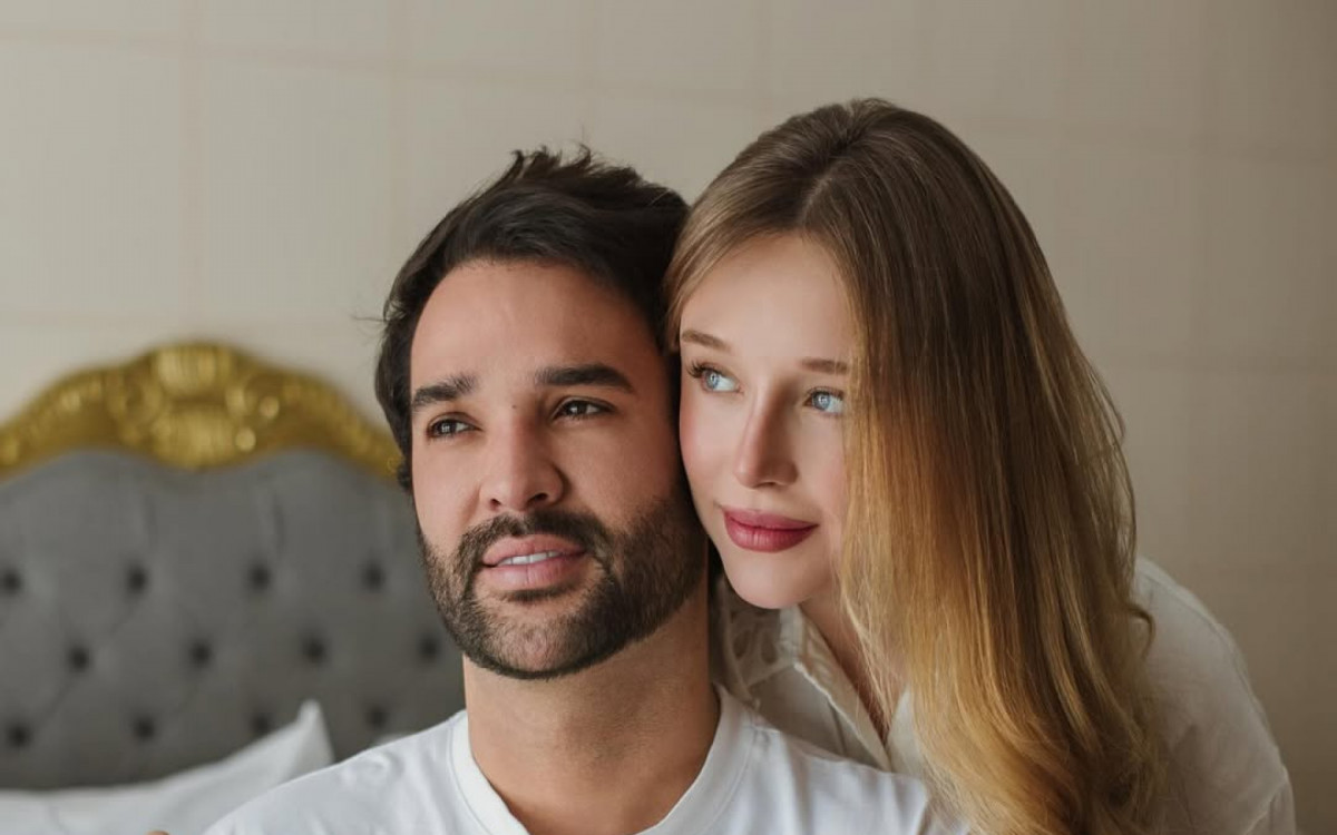 Duda Reis, o marido Du Nunes e a filha Aurora 