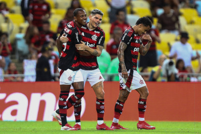 Wallace Yan exalta Filipe Luís e minimiza discussão com Thiago Maia