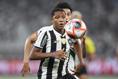 Botafogo acerta empréstimo de Yarlen ao Tondela, de Portugal