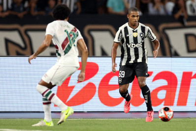 Jovens do Botafogo aproveitam oportunidade em vitória sobre o Fluminense