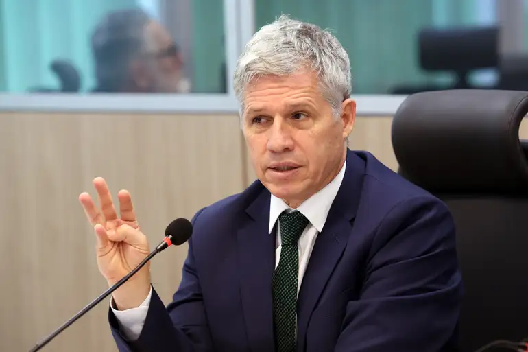 Paulo Teixeira: 'Aumento da taxa de juros faz parte da herança maldita de Campos Neto'