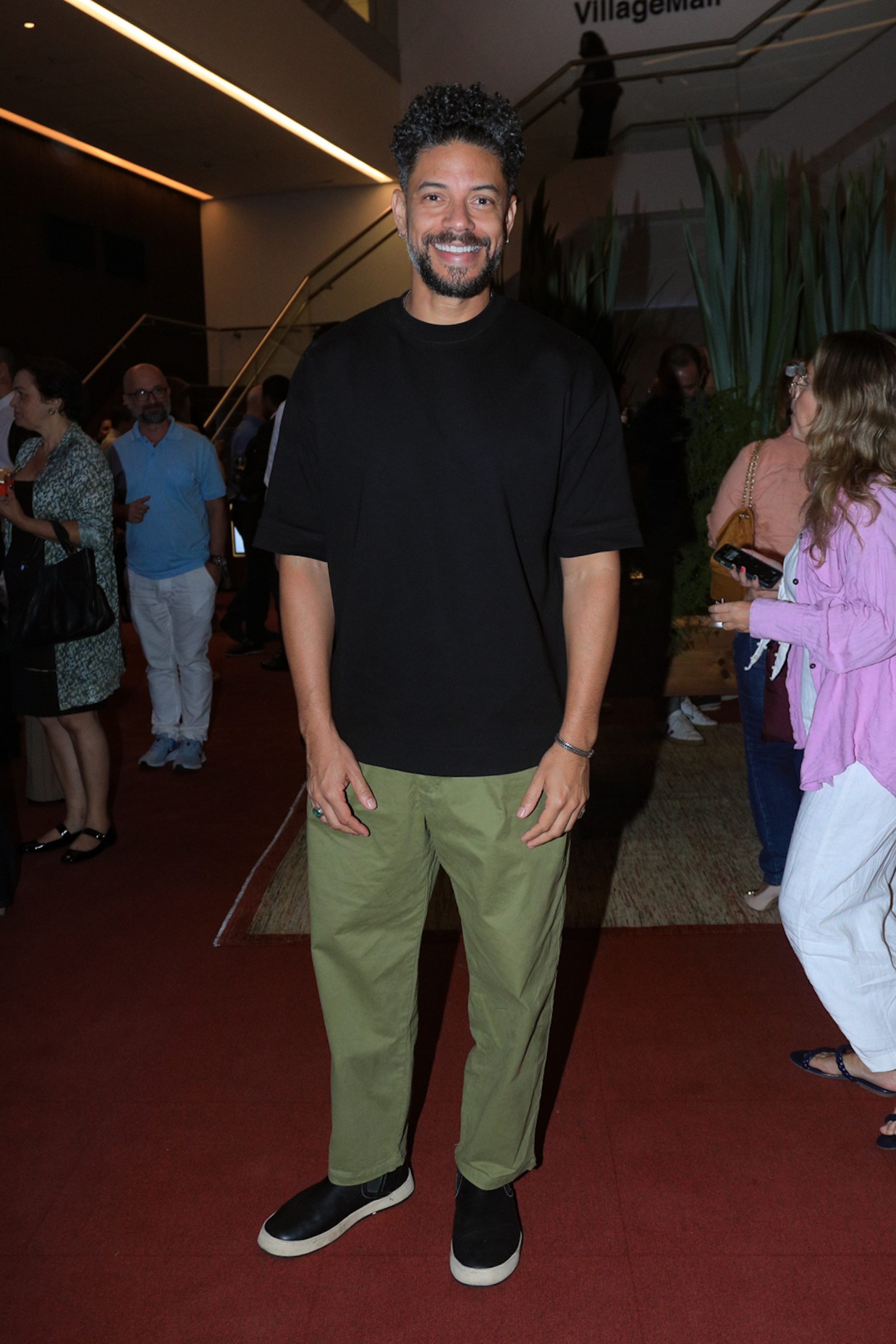 Paulo Lessa - Victor Chapetta / Agnews