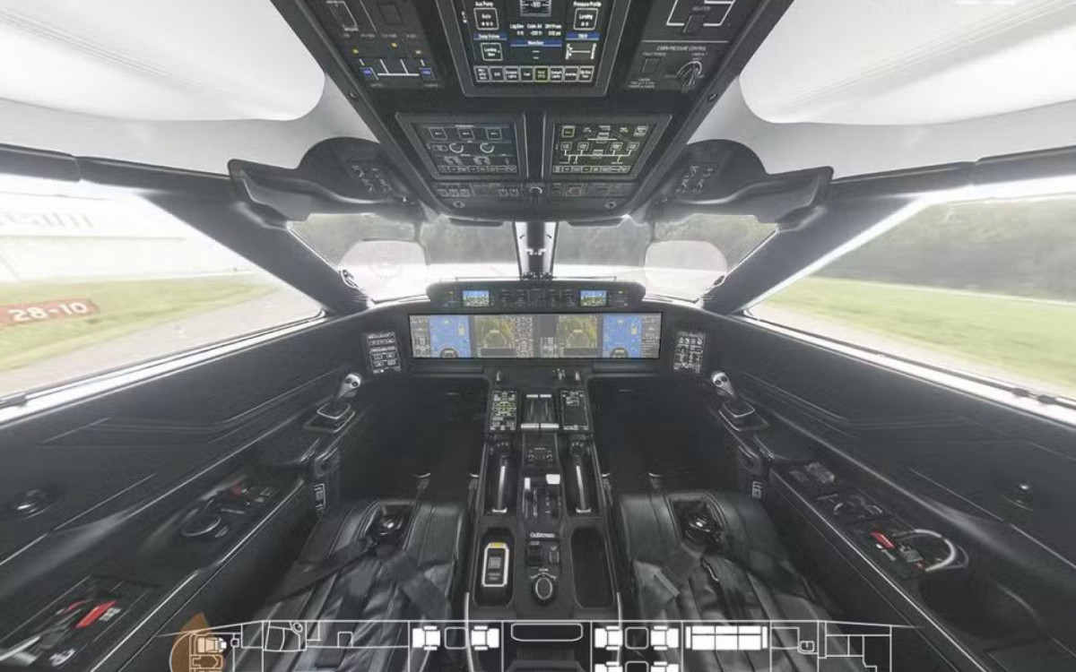 Avião que trouxe Neymar ao Brasil é avaliado em quase R$ 500 milhões