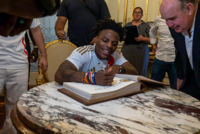 Influenciador dos EUA 'vira' prefeito da capital do Peru por uma hora; entenda