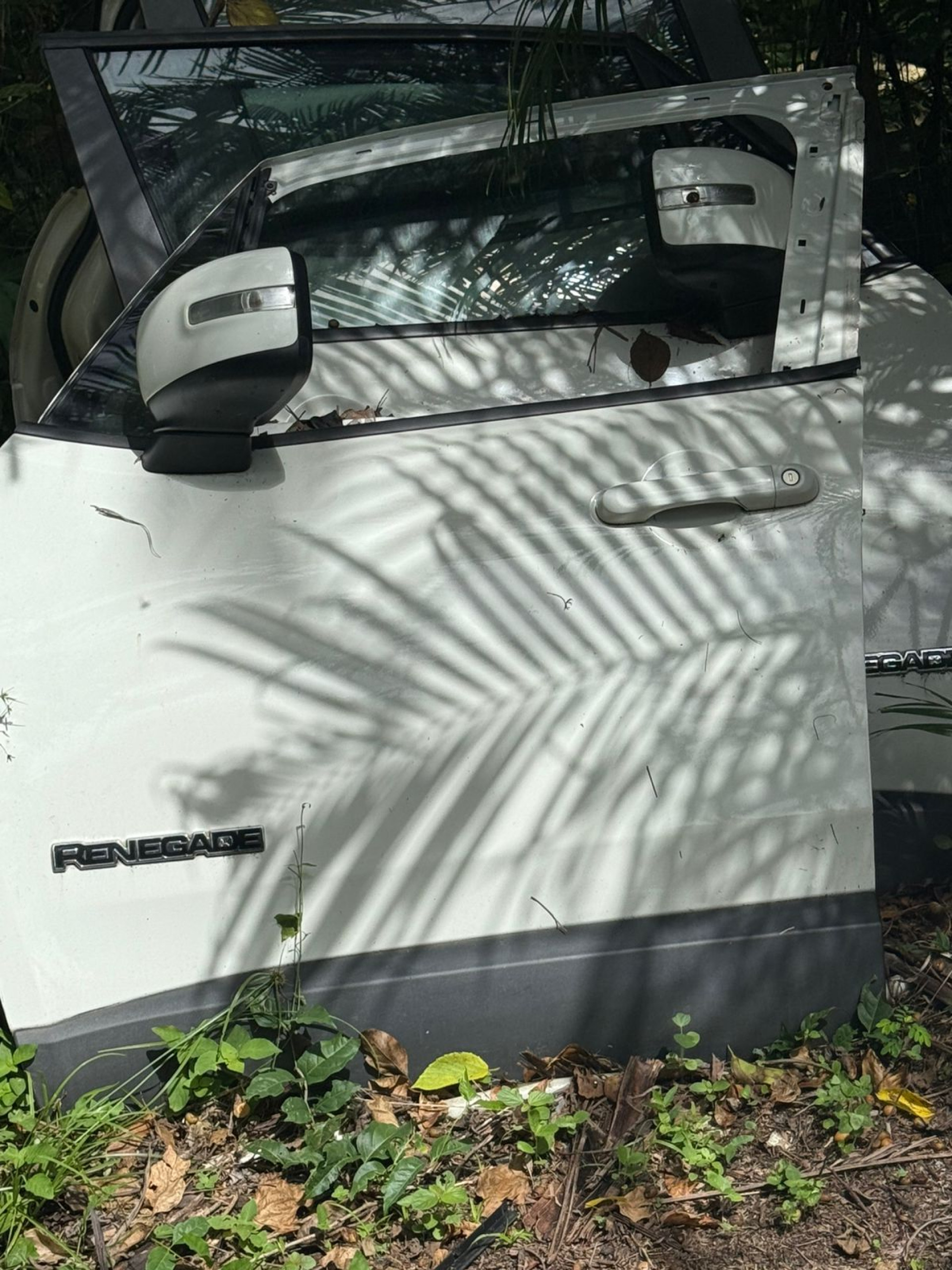 Material fruto do desmonte de carros roubados - Divulgação